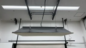 自社スタジオの移動に伴う電動トップライト移設・施工実績